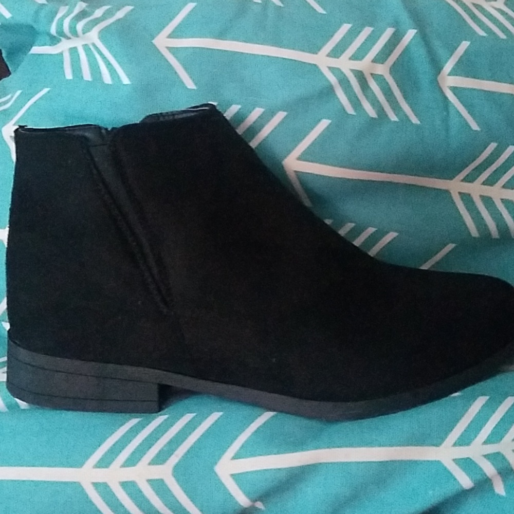 Black boots